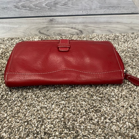 Tignanello Red Leather Zip Around Wallet Large 7.5" x 4.25" - Picture 6 of 12